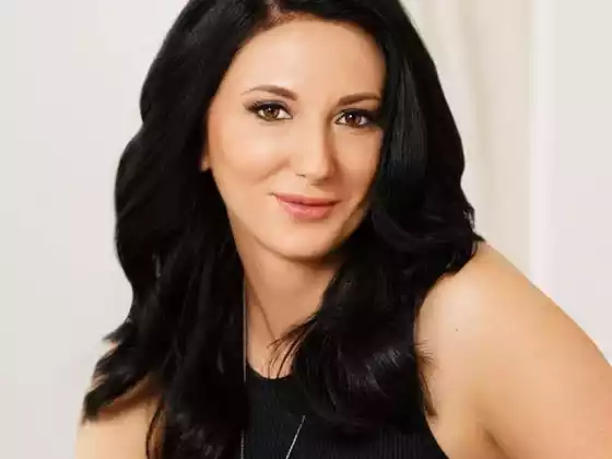 Anika Ray,
                            Spirituality
                            Expert at סימפוזיון היפוך הקיץ